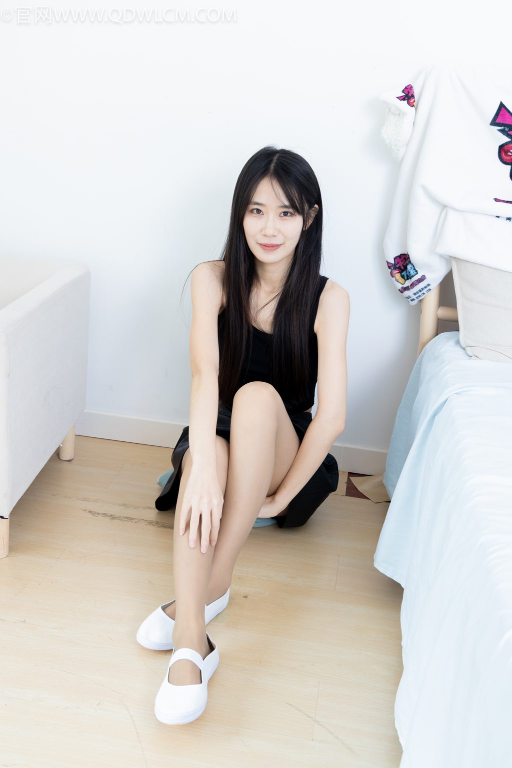 勿恋传媒 NO.2624 菜菜-秋霜染枝头 [161P/1V/4.10GB] 其它写真-第3张