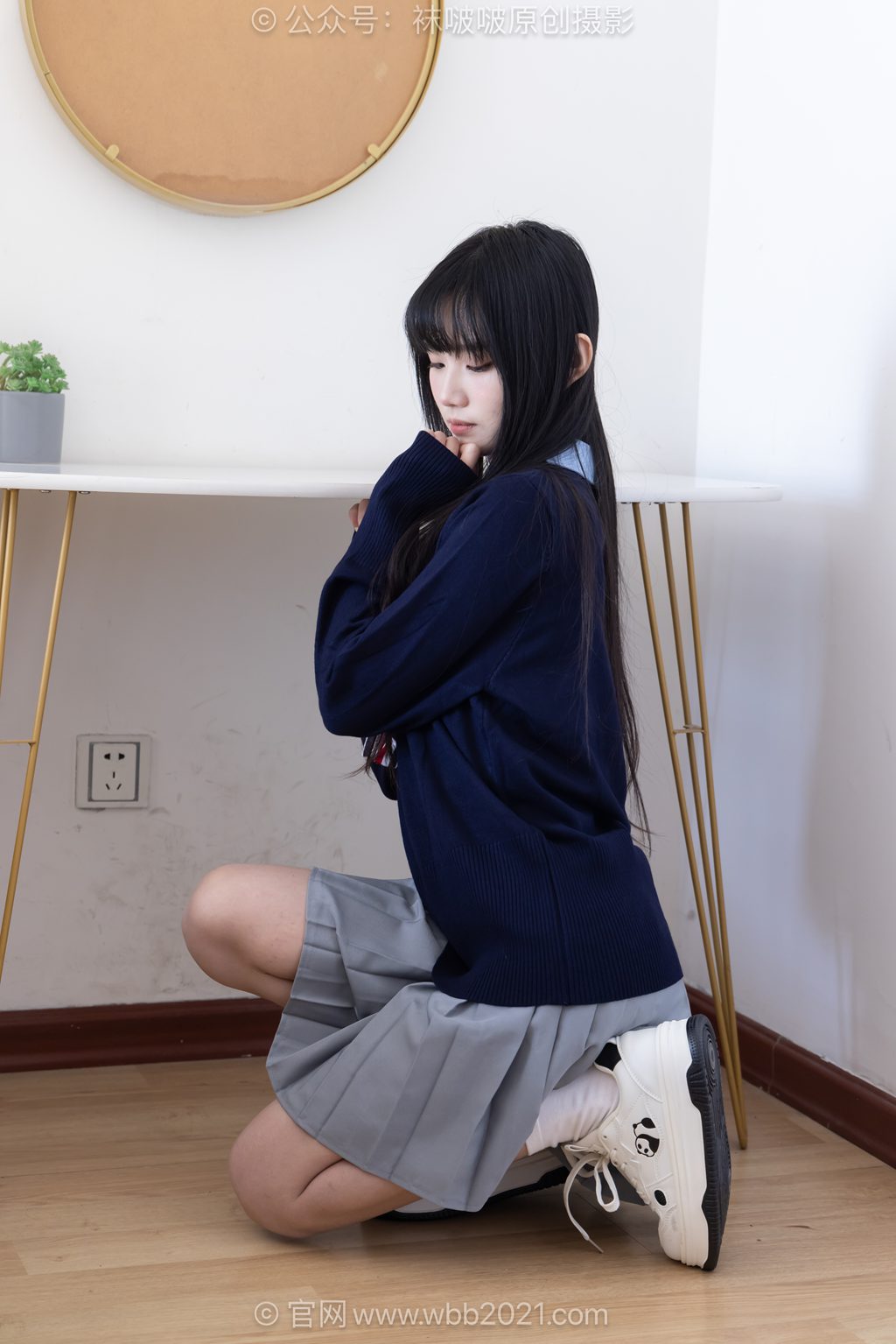 [BoBoSocks袜啵啵] NO.635 甜甜圈-板鞋、白棉袜、裸足、学苑风 [186P/1V/5.90GB] 年费专享-第3张