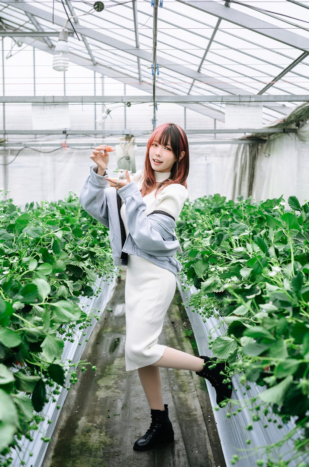 台湾Coser@ElyEE子 Strawberry Picking Date [34P2V144MB] 网红写真-第2张