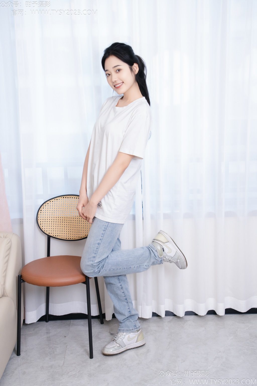 [甜予摄影] NO.239 啾啾-板鞋、花点白棉袜、裸足（完整版）[128P/2V/9.53G] 年费专享-第2张