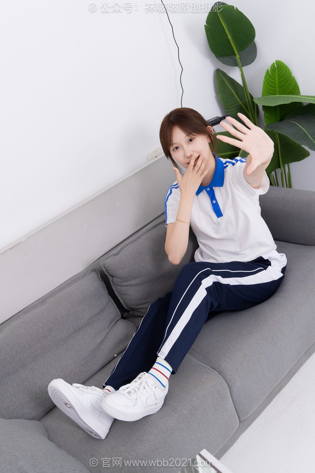 [BoBoSocks袜啵啵] NO.633 香菜-板鞋、白棉袜、裸足、校服 [191P/1V/6.12GB] 年费专享-第2张