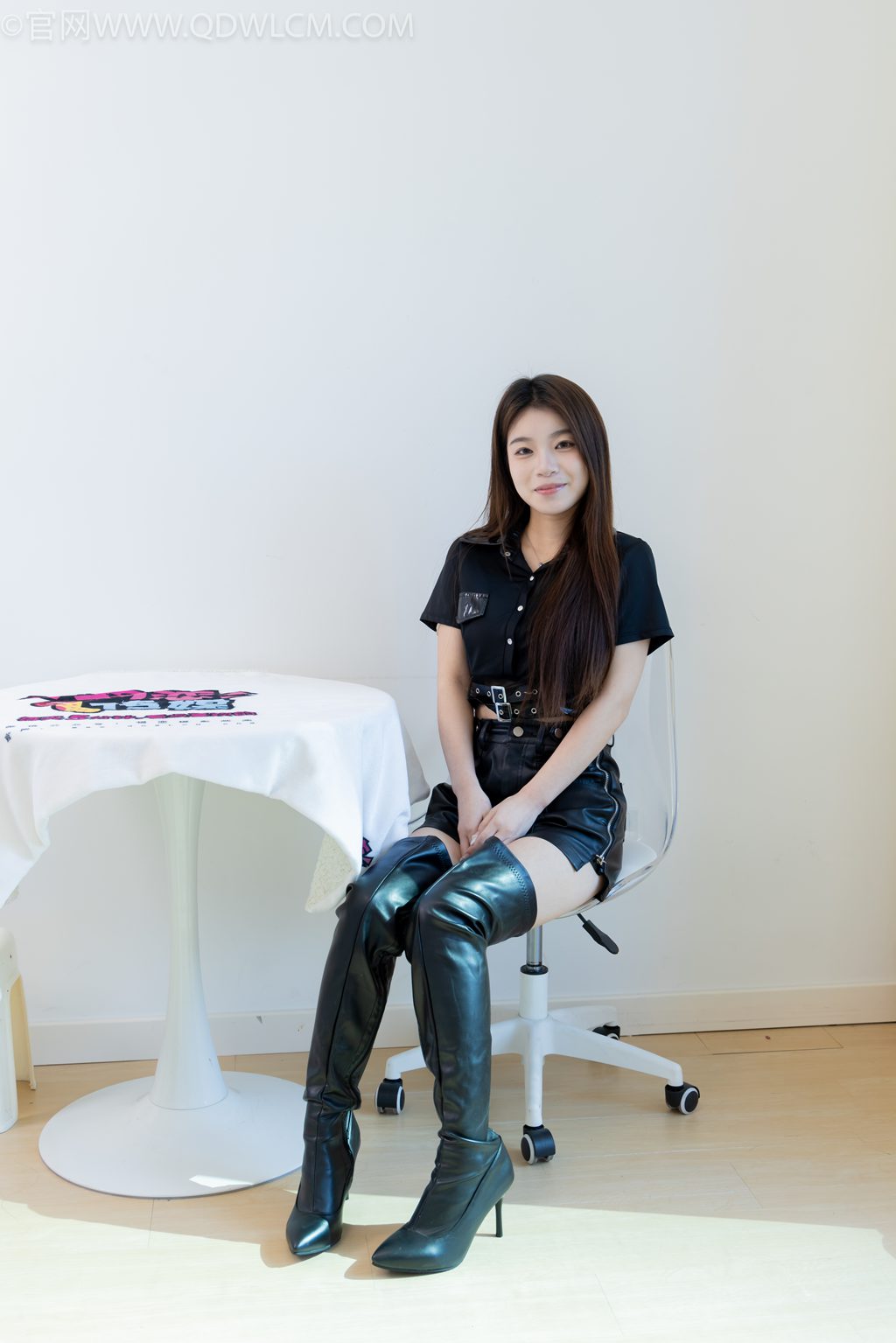 勿恋传媒 NO.2621 闪闪-温暖的风 [217P/1V/7.52GB] 其它写真-第1张