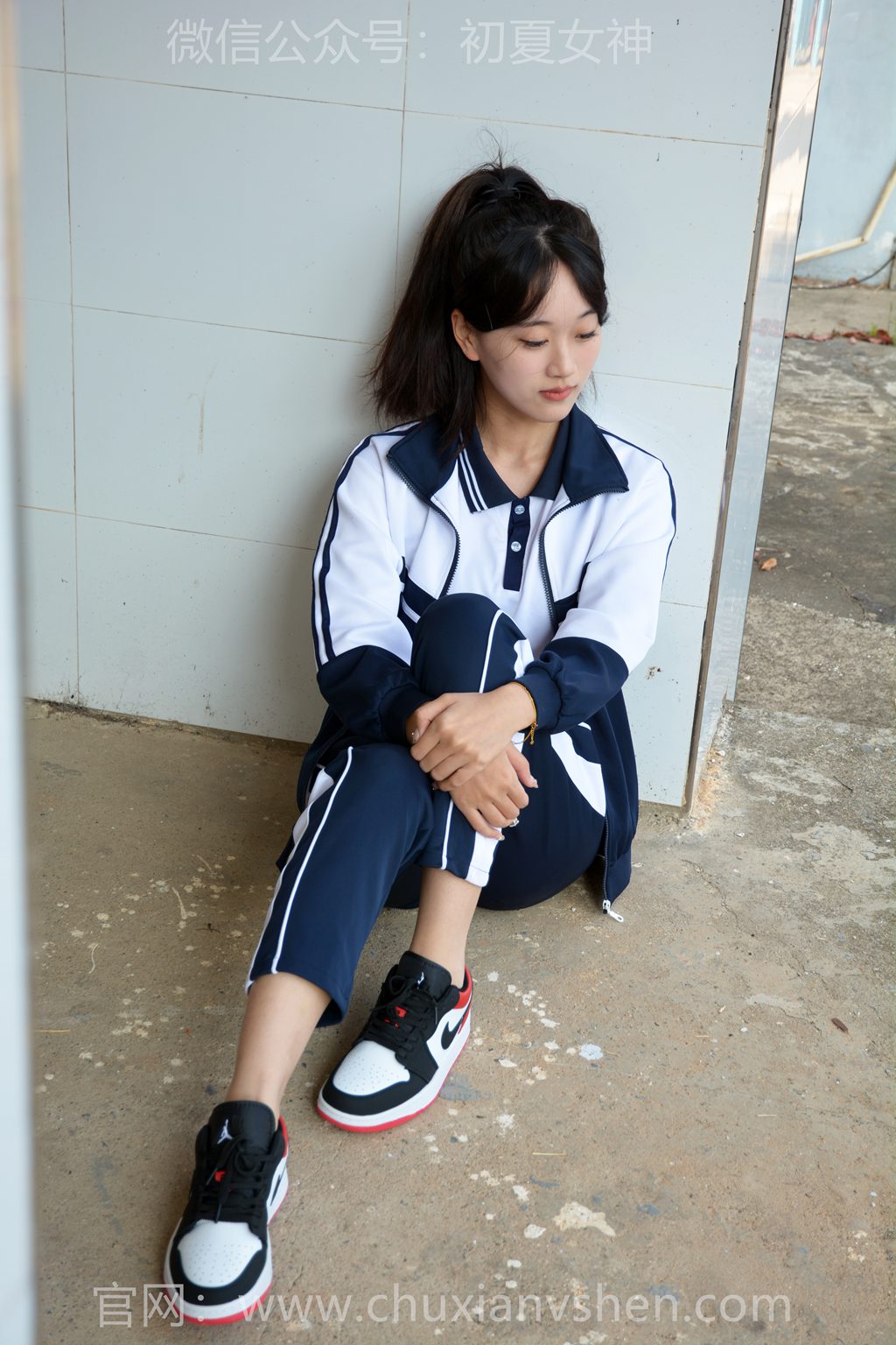 [初夏女神] NO.311 大头~【记忆之门】在废旧学校，校服成了连接过去的纽带 [100P/1V/3.94GB] 其它写真-第1张