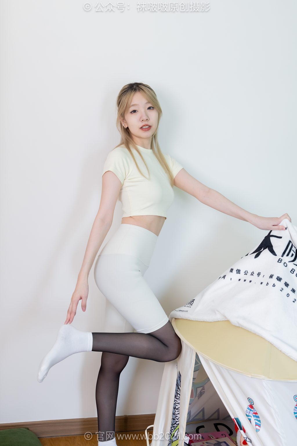 [BoBoSocks袜啵啵] NO.636 小甜豆-帆布鞋、纯白棉袜、薄嘿丝、裸足 [178P/1V/7.74GB] 年费专享-第1张