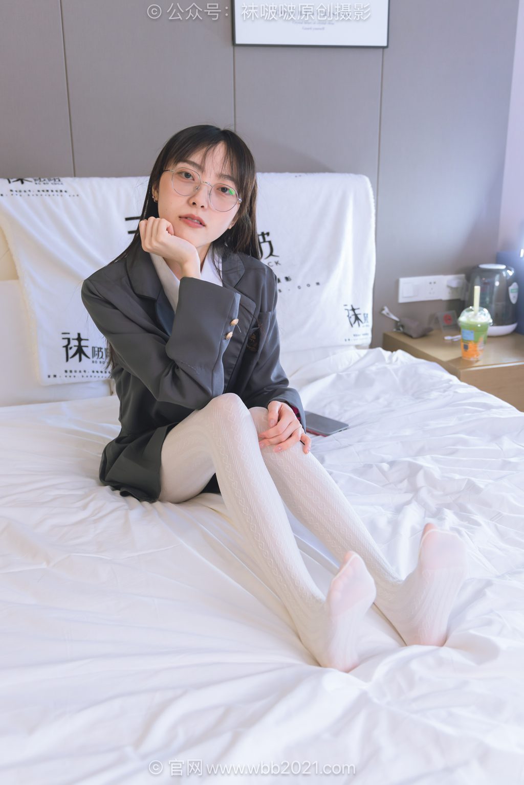 [BoBoSocks袜啵啵] NO.637 稚予-短靴、厚白丝、学苑风 [140P/1V/5.06GB] 年费专享-第1张