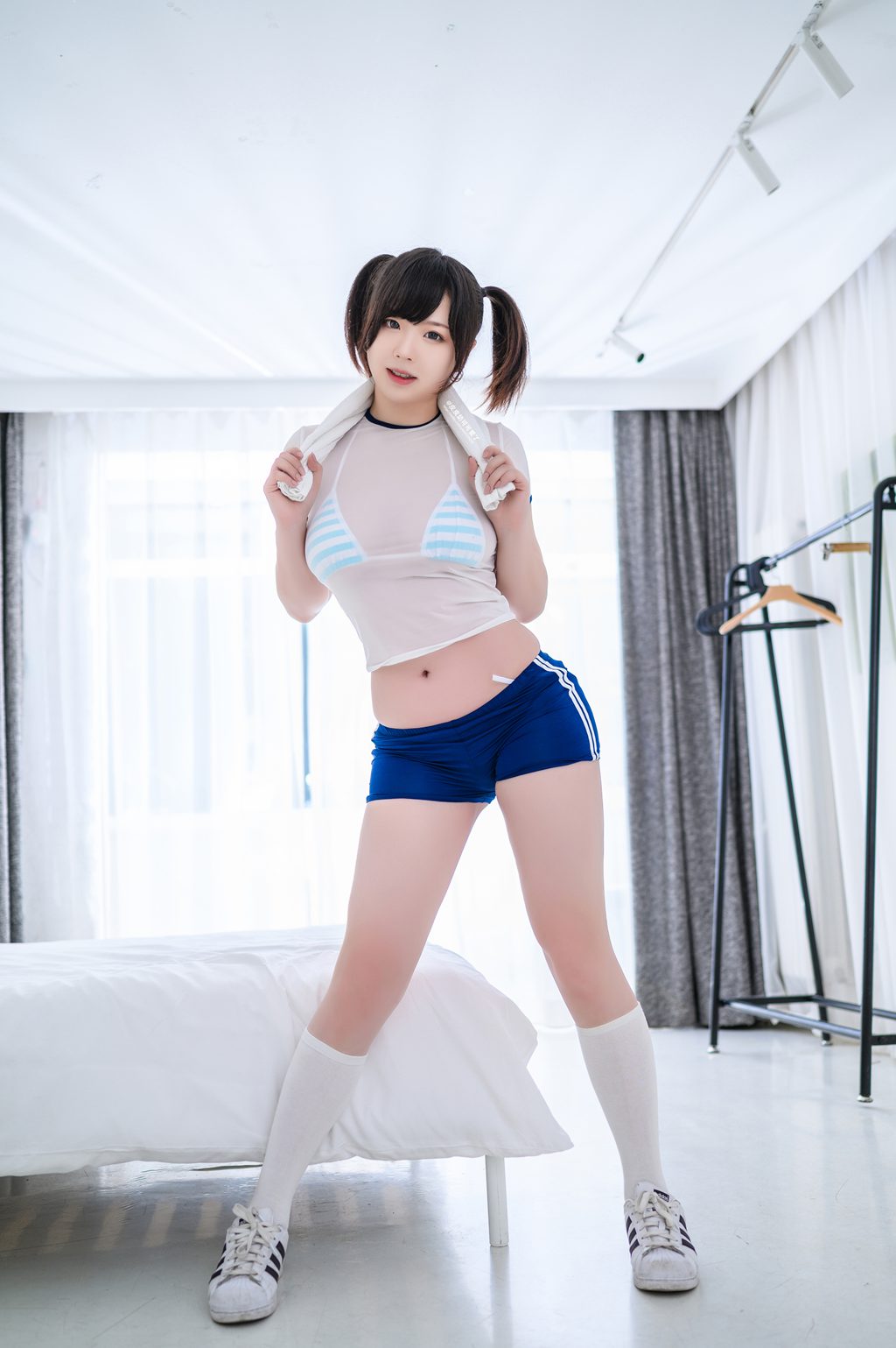 微博人气博主@皮皮奶可可爱了-透视体操服 [50P-338MB] 网红写真-第1张