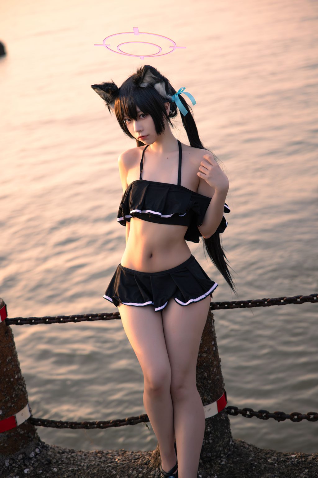动漫博主@G44不会受伤 碧蓝档案 黑见芹香泳装[20P-127M] 网红写真-第1张
