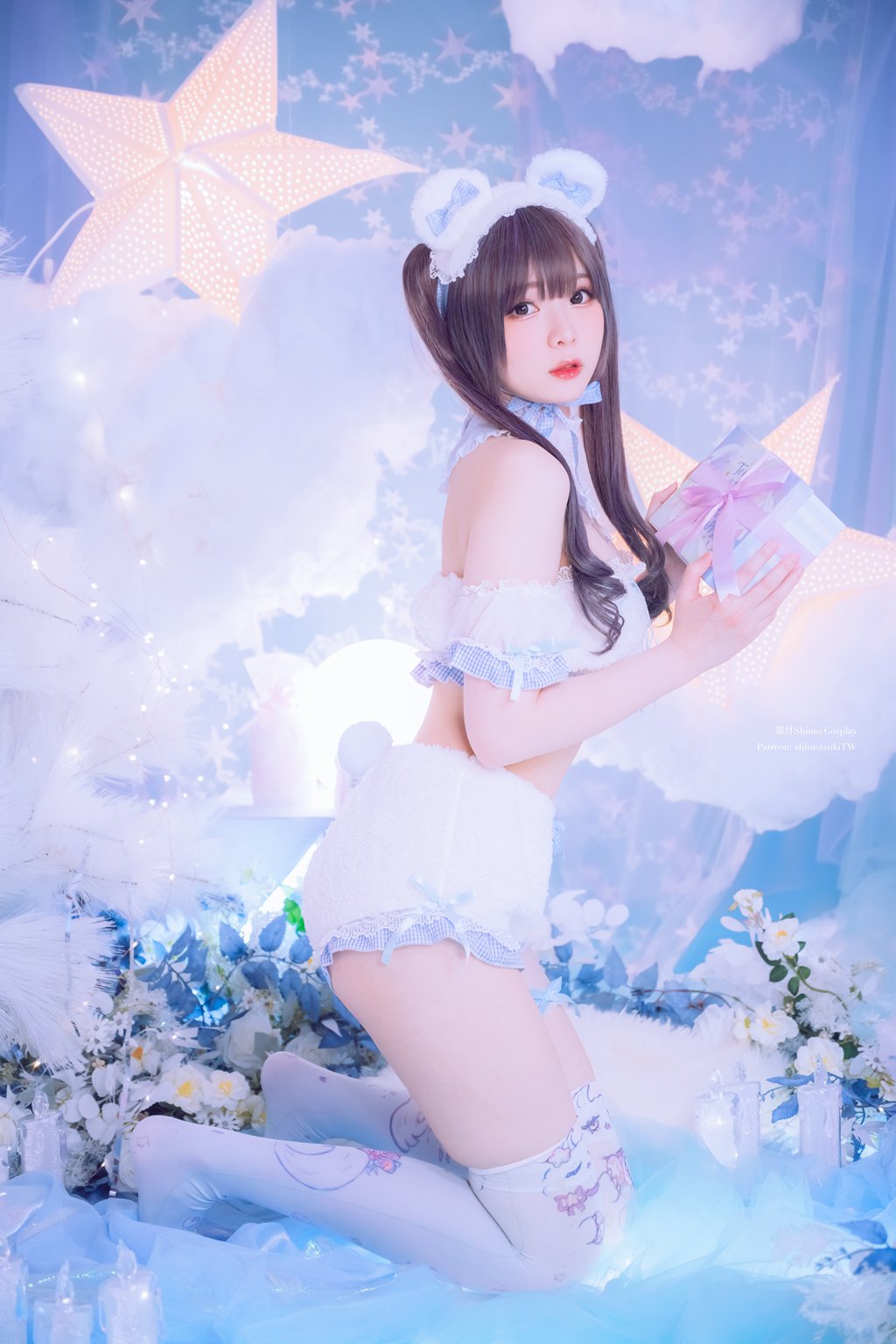 人气Coser@霜月shimo White Bear [16P-384MB] 网红写真-第1张