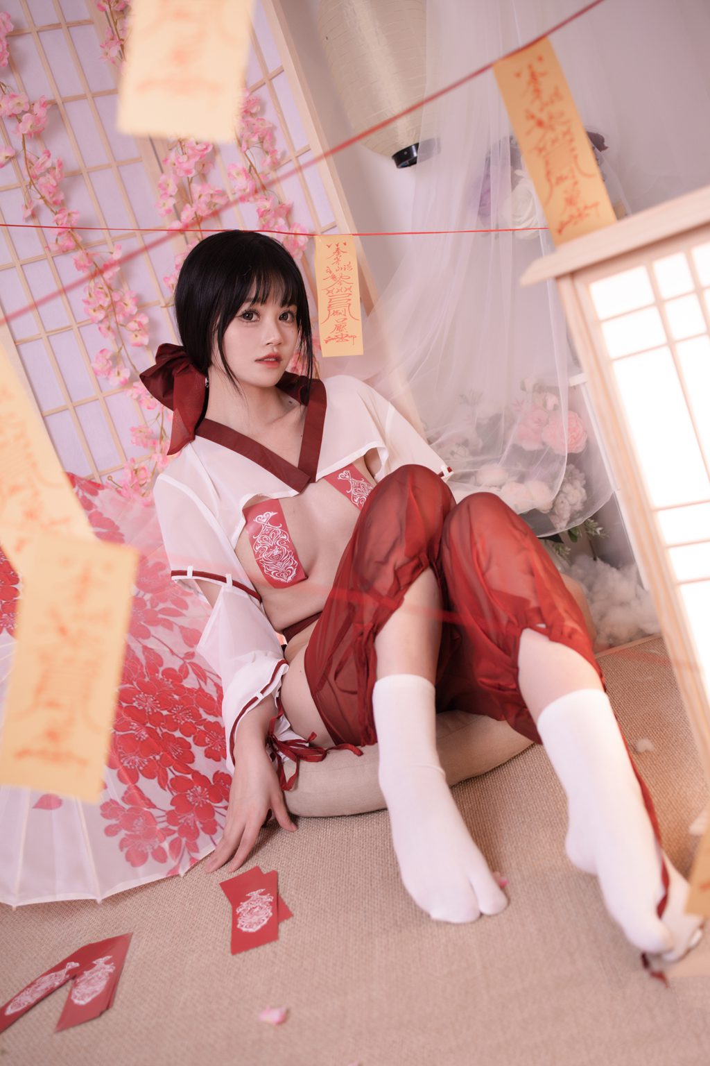 颜值博主@星黛鹿鹿i 祈福巫女 [56P/421MB] 网红写真-第1张