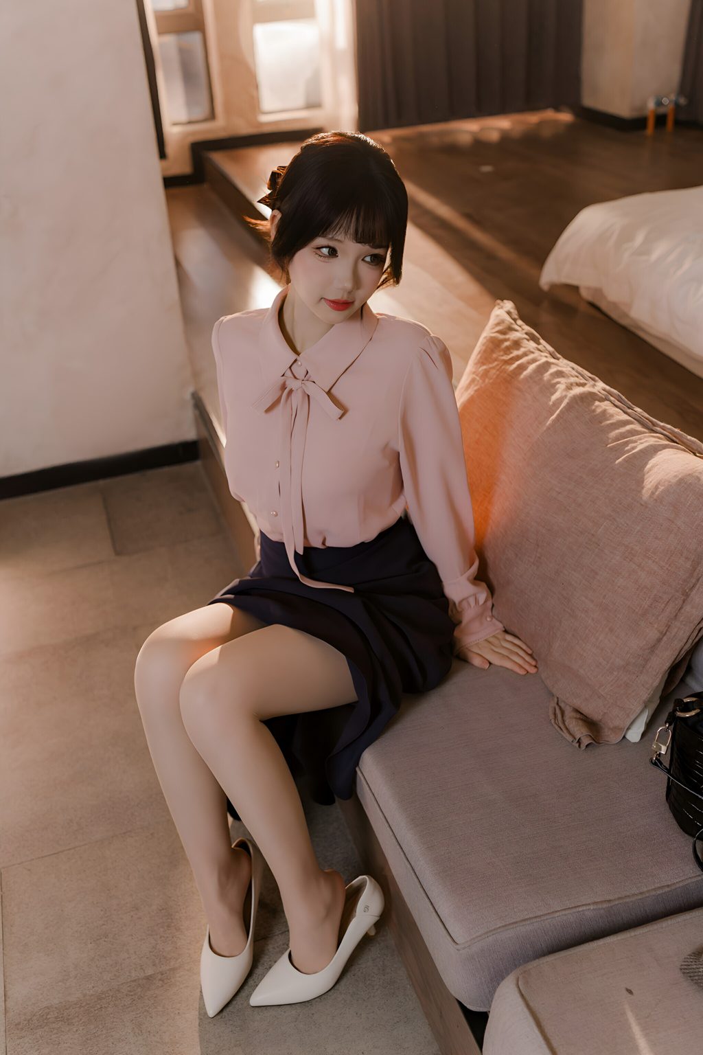 知名动漫博主@雪晴Astra 肉丝通勤OL[71P-1V-1.37G] 网红写真-第4张