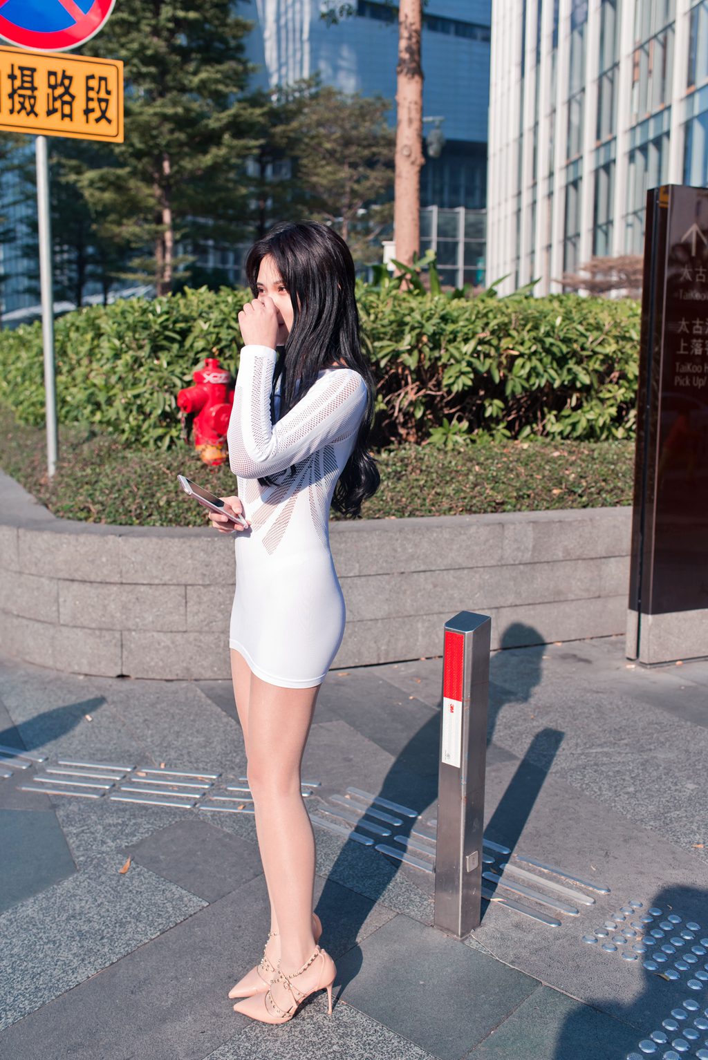 魔镜街拍 NO.421-精选街拍-御风街拍-萌宝儿健身白色包臀裙肉丝[324P/2.25GB] 其它写真-第4张