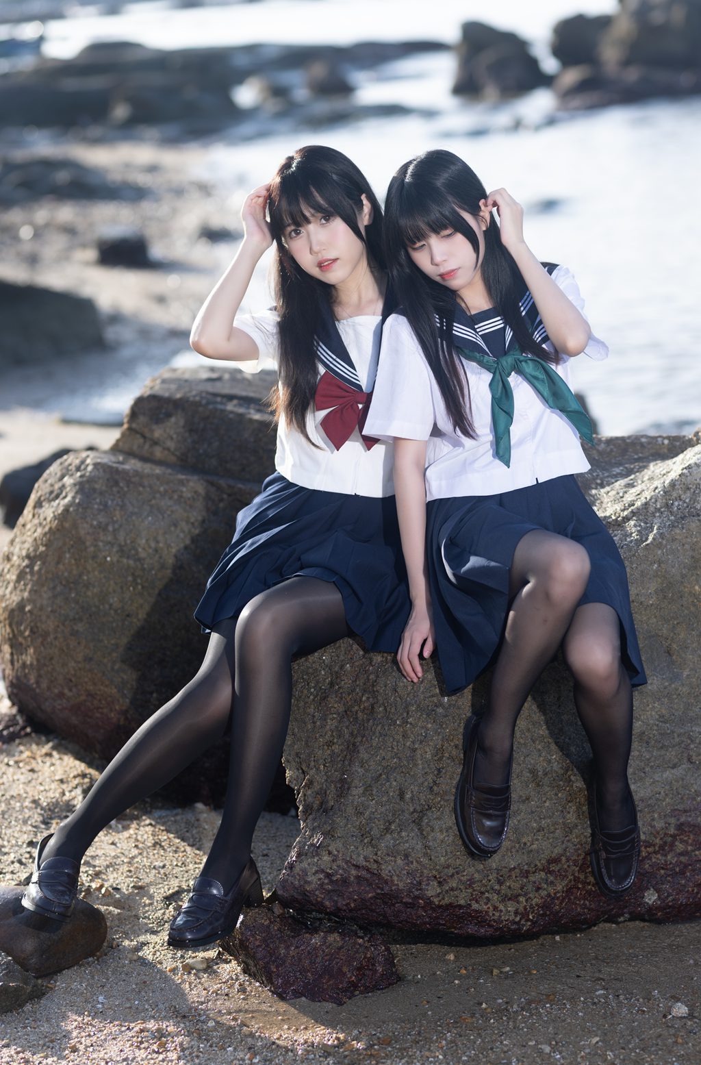 动漫博主@不呆猫 &三無人型 – 水手服百合黑丝[51P-1V-612M] 网红写真-第2张
