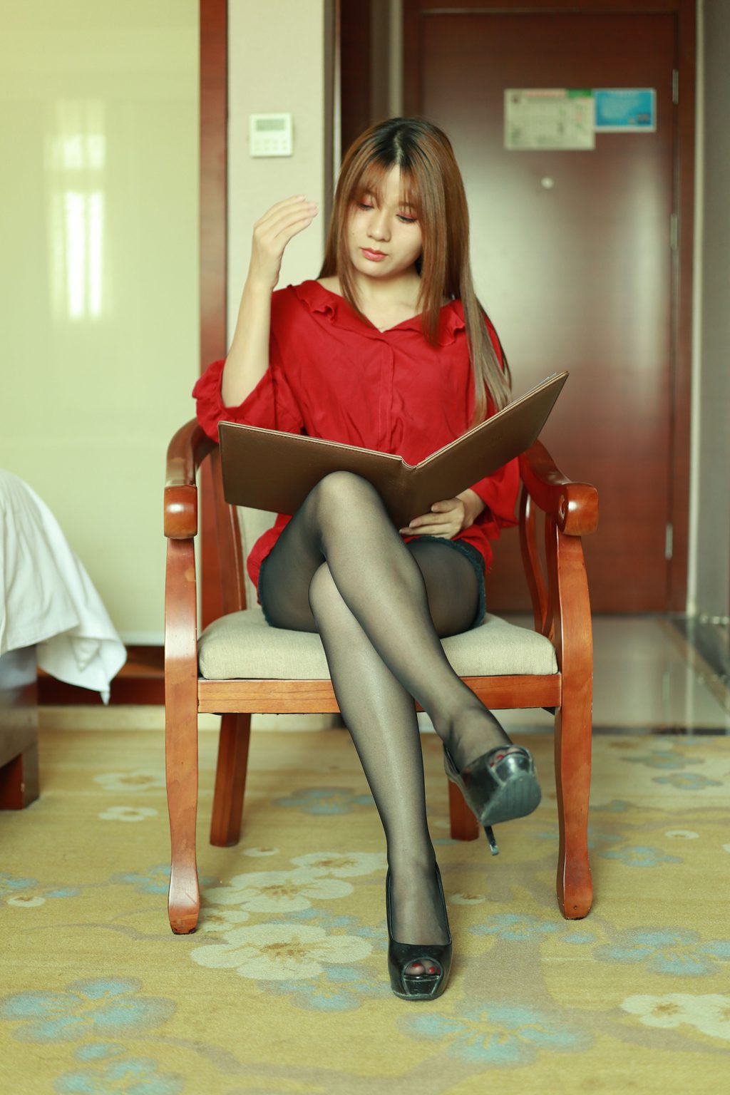 魔镜街拍 NO.449-精选街拍-小S-热裤双丝白领[217P/673MB] 其它写真-第2张