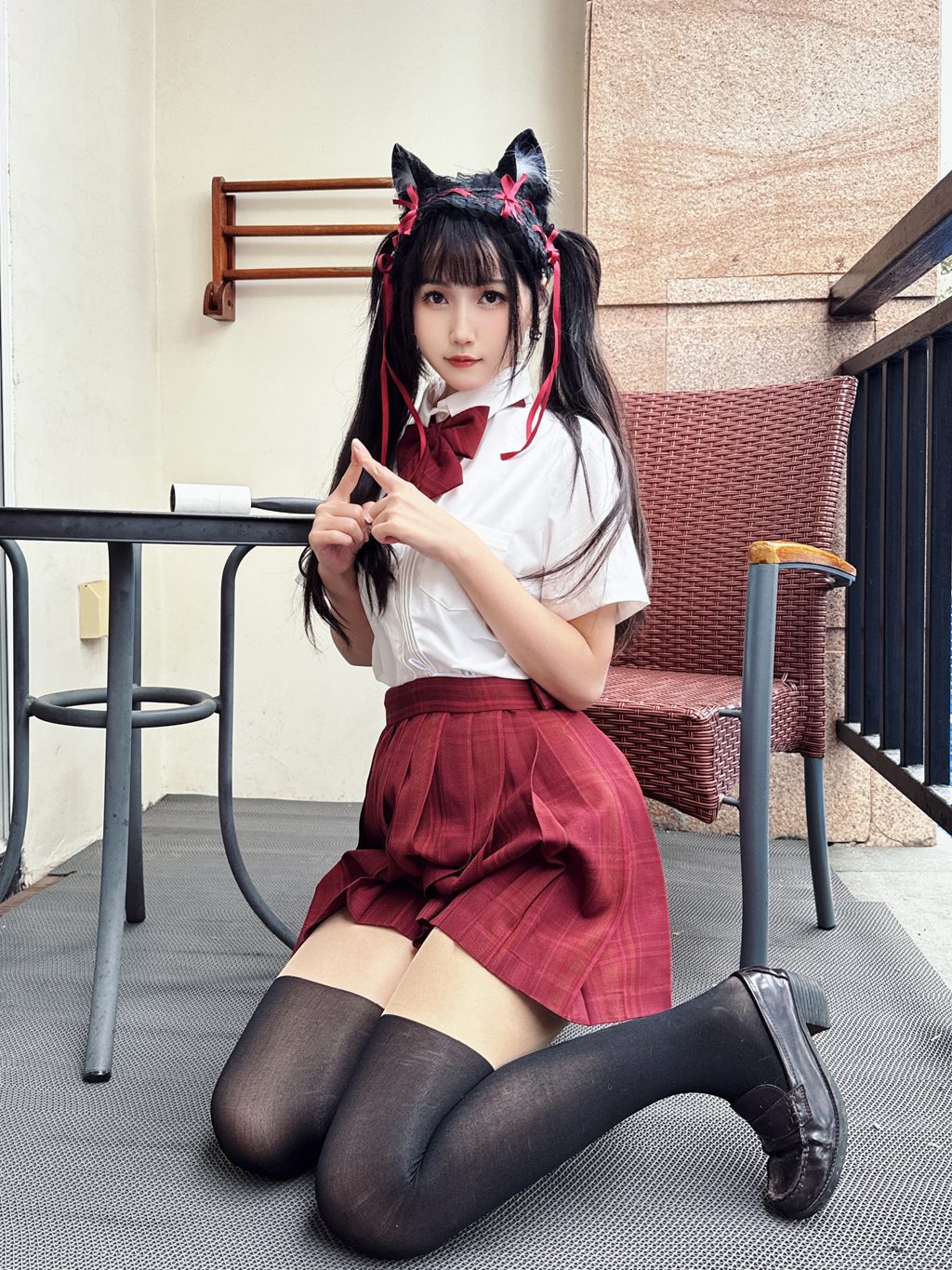 动漫博主@不呆猫 温泉双马尾JK [22P1V-712MB] 网红写真-第1张