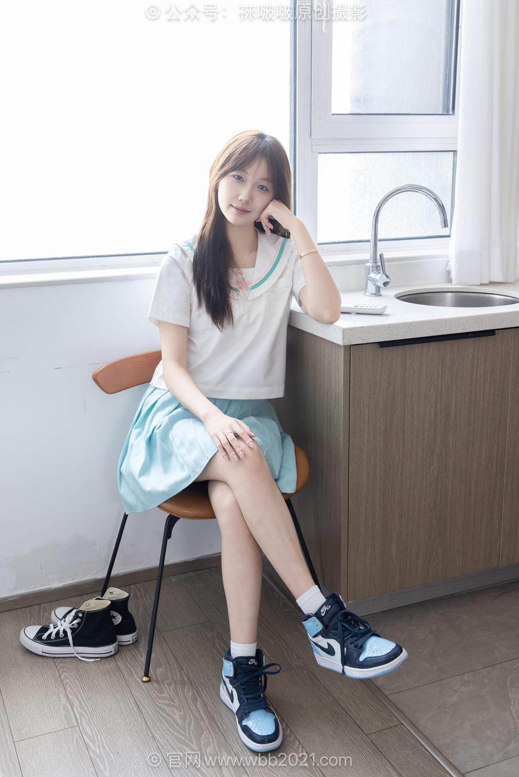 [BoBoSocks袜啵啵] NO.659 香菜 板鞋、帆布鞋、纯白棉袜（中筒）、jk制服 [150P/1V/6.05GB] 年费专享-第1张
