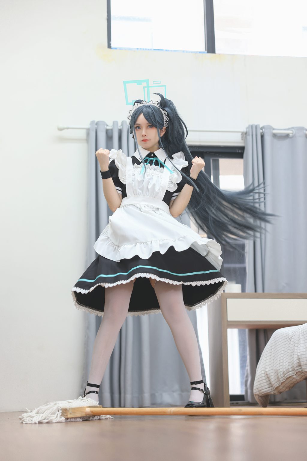 动漫博主@G44不会受伤 爱丽丝女仆[22P-338M] 网红写真-第2张