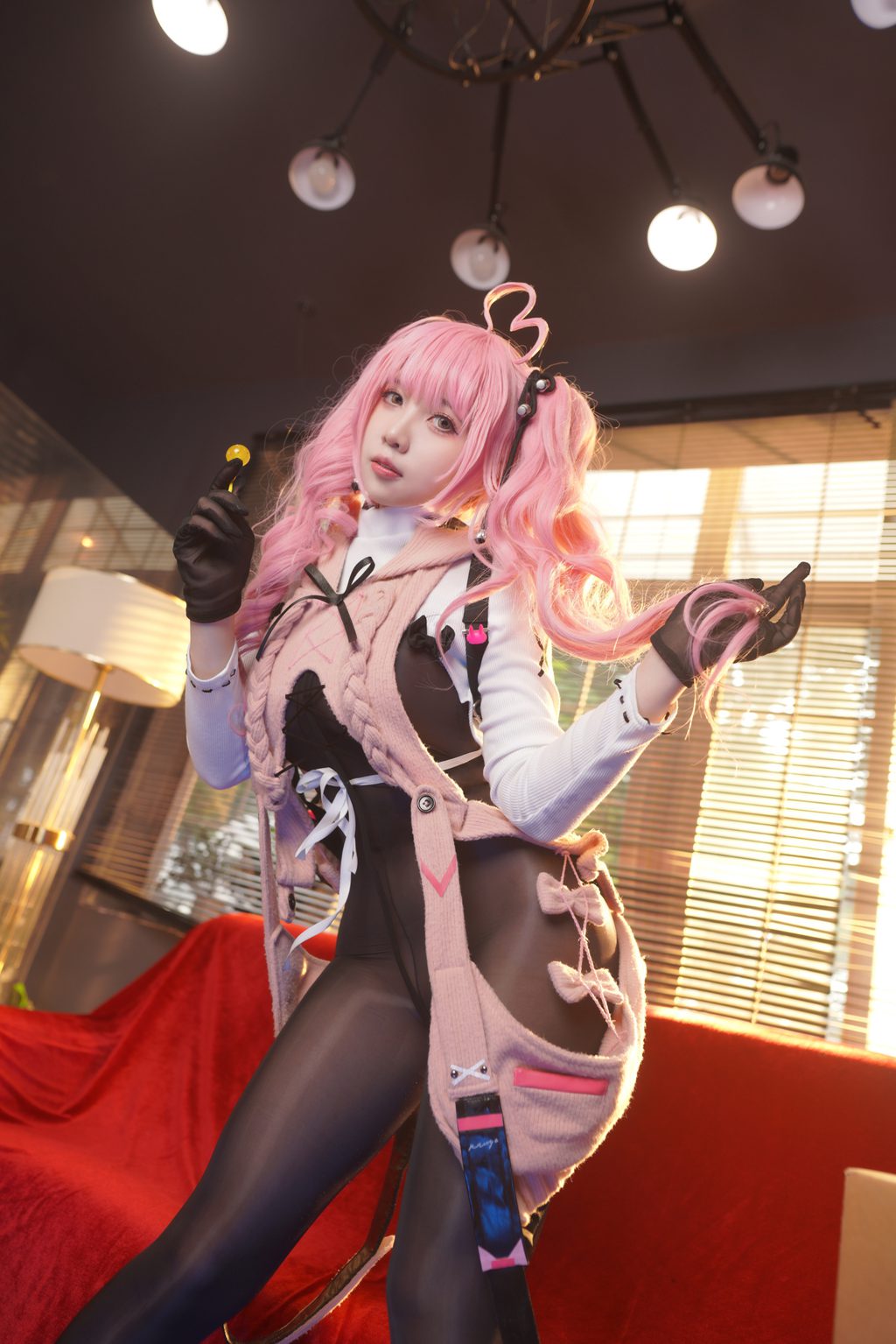 动漫博主@小和甜酒 交错战线卡提那 [86P/1V/593MB] 网红写真-第1张