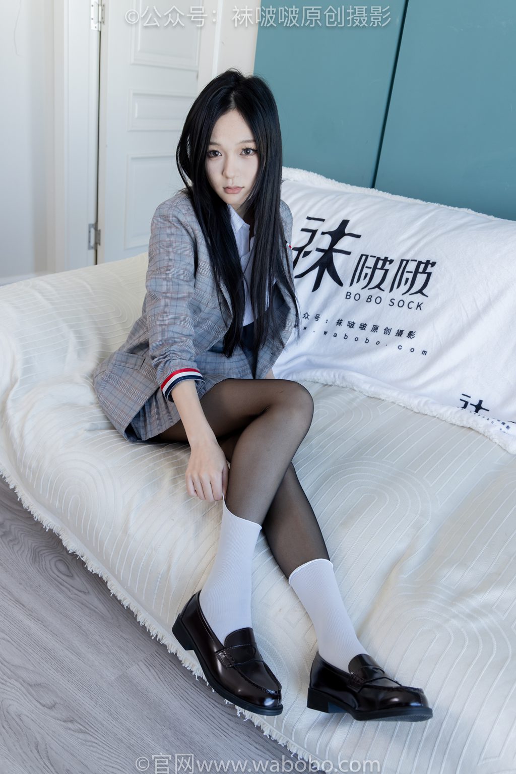 [BoBoSocks袜啵啵] NO.646 焦糖-皮鞋、白棉袜、薄嘿丝 [163P/1V/7.65GB] 年费专享-第1张