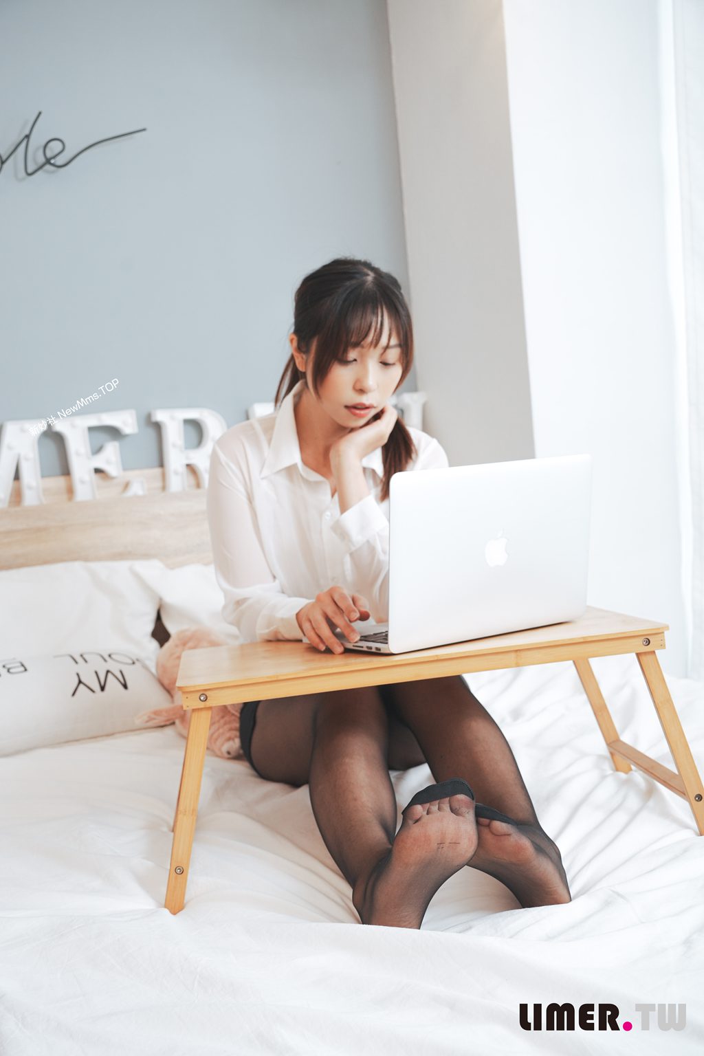Limerence第二季 NO.011-調皮妹妹 TK 騷擾下班 OL 依葉 姊姊 145p+15min 4K影片（调皮依叶姐姐）（Ultra版）[148P/2V/3.36GB] Limerence-第1张