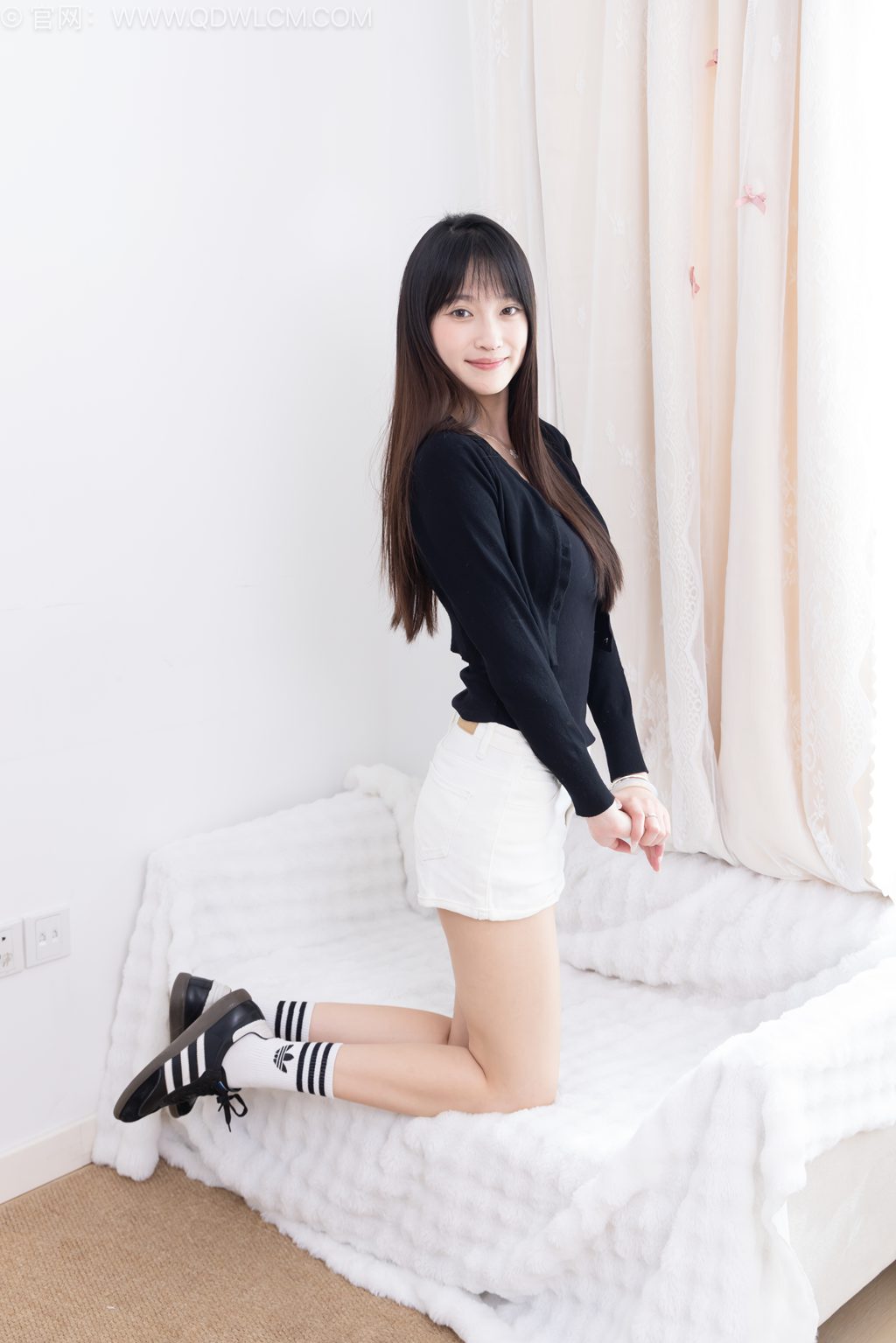 勿恋传媒 NO.2663 山奈 朝阳般的笑容 [172P/1V/3.24GB] 其它写真-第1张