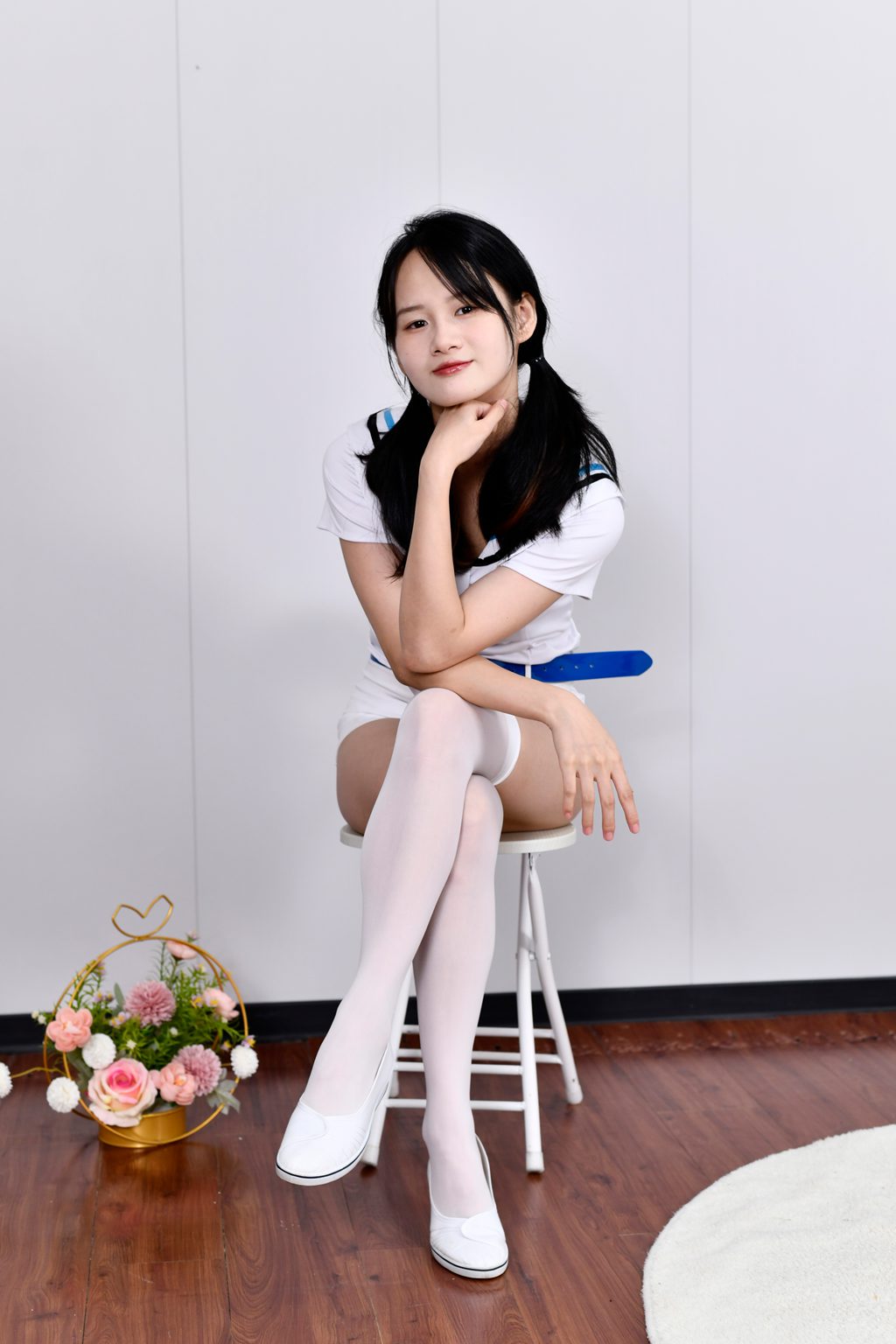 [爱月下] NO.490 萍萍~【初遇鲜活】初次见面，以衣鞋，借动作相迎。（无印照片版）[155P/751MB] 年费专享-第4张