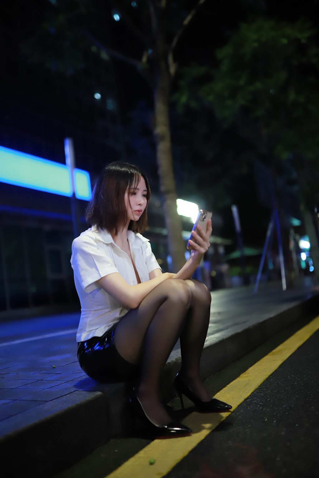 网红Coser@上杉绘梨落 被人跟踪 [102P-661MB] 网红写真-第4张