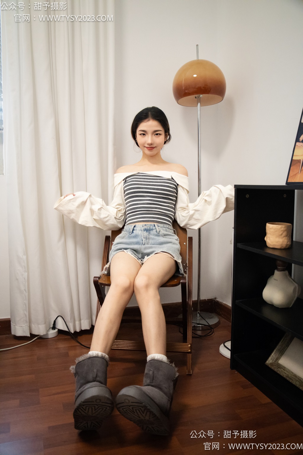 甜予摄影 NO.313 皮皮-雪地靴、白棉袜、裸足（完整版）[140P/2V/10.6G] 年费专享-第3张
