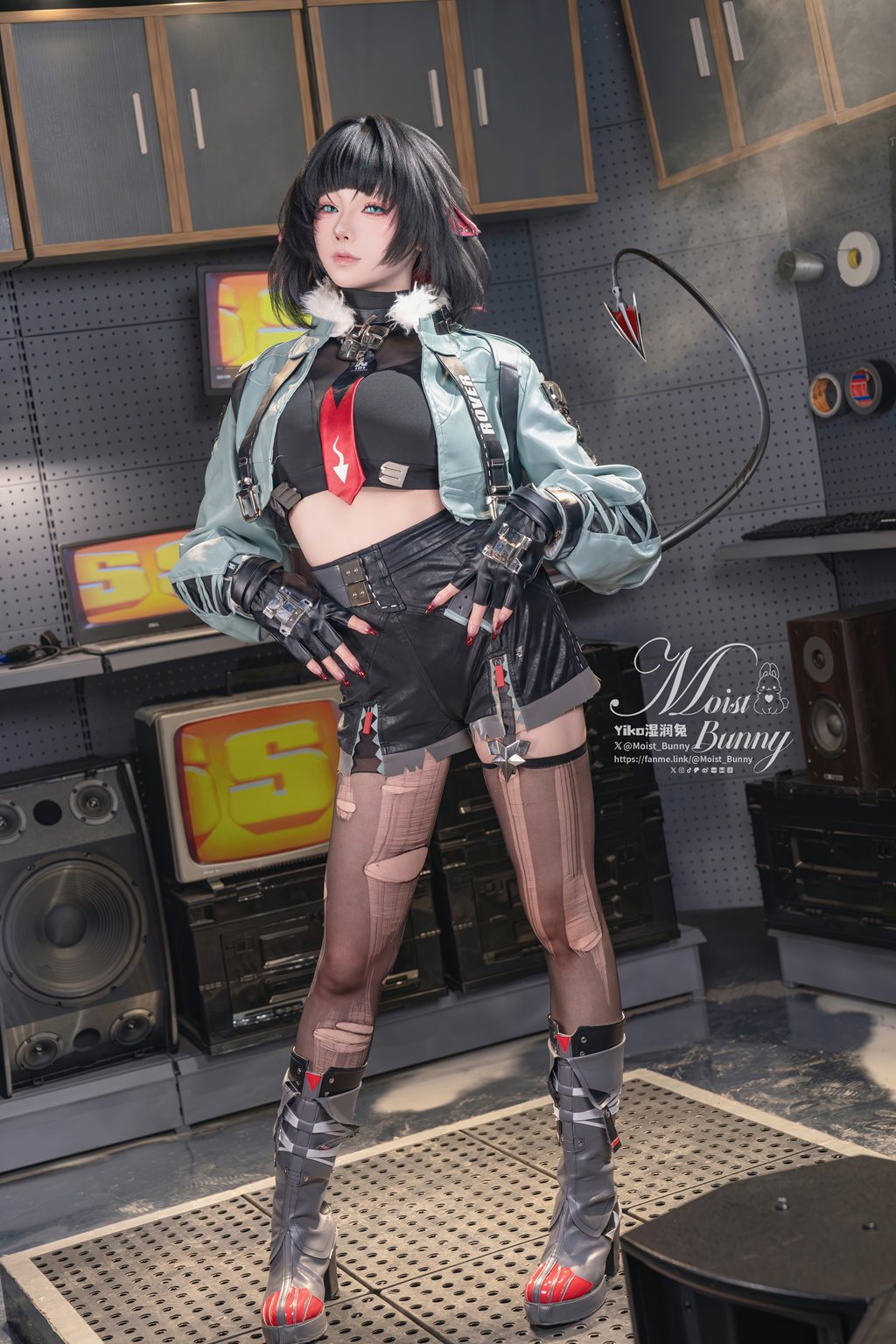 网紅博主@咬一口兔娘(黏黏团子兔) 查无此人-简·杜 Mr.TAXI [141P/4V/3.50G] 网红写真-第3张