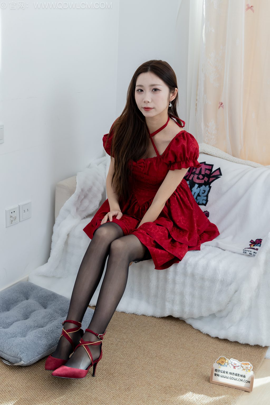 物恋传媒 NO.2686 泡泡-等爱的玫瑰 [164P/1V/4.32G] 其它写真-第2张