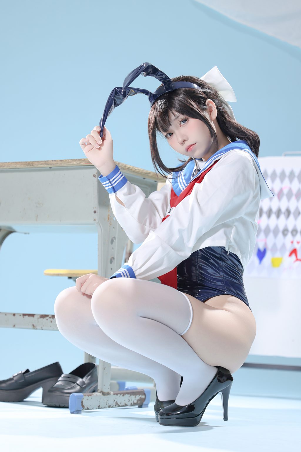动漫博主@G44不会受伤  水手服兔女郎咖啡厅 [27P-263MB] 网红写真-第2张