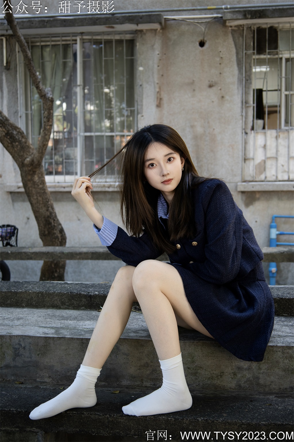 甜予摄影 NO.296 点点-帆布鞋、白色棉袜、裸足（完整版）[120P/3V/8.94G] 年费专享-第1张
