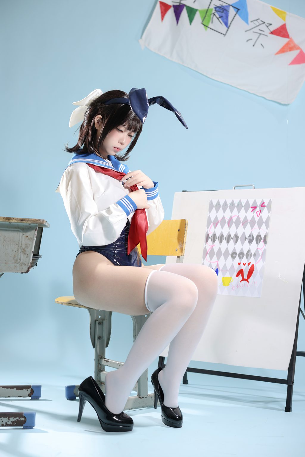 动漫博主@G44不会受伤  水手服兔女郎咖啡厅 [27P-263MB] 网红写真-第1张