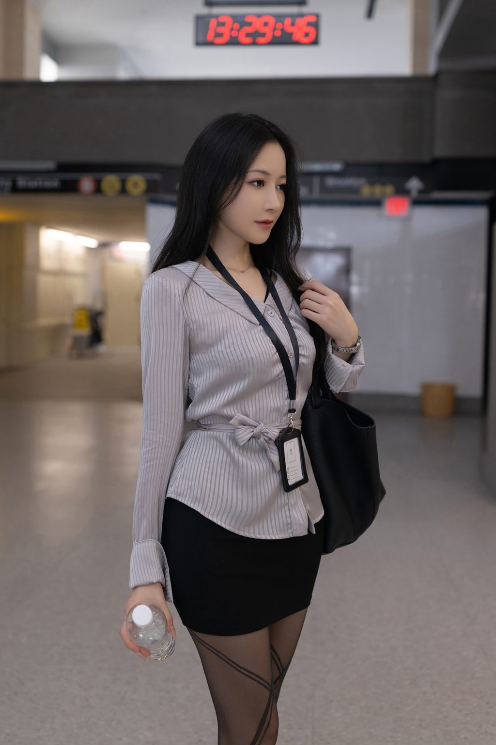 秀人内购@鱼子酱Fish – 内购系列《催眠地铁》[120P/1.30GB] 其它写真-第1张