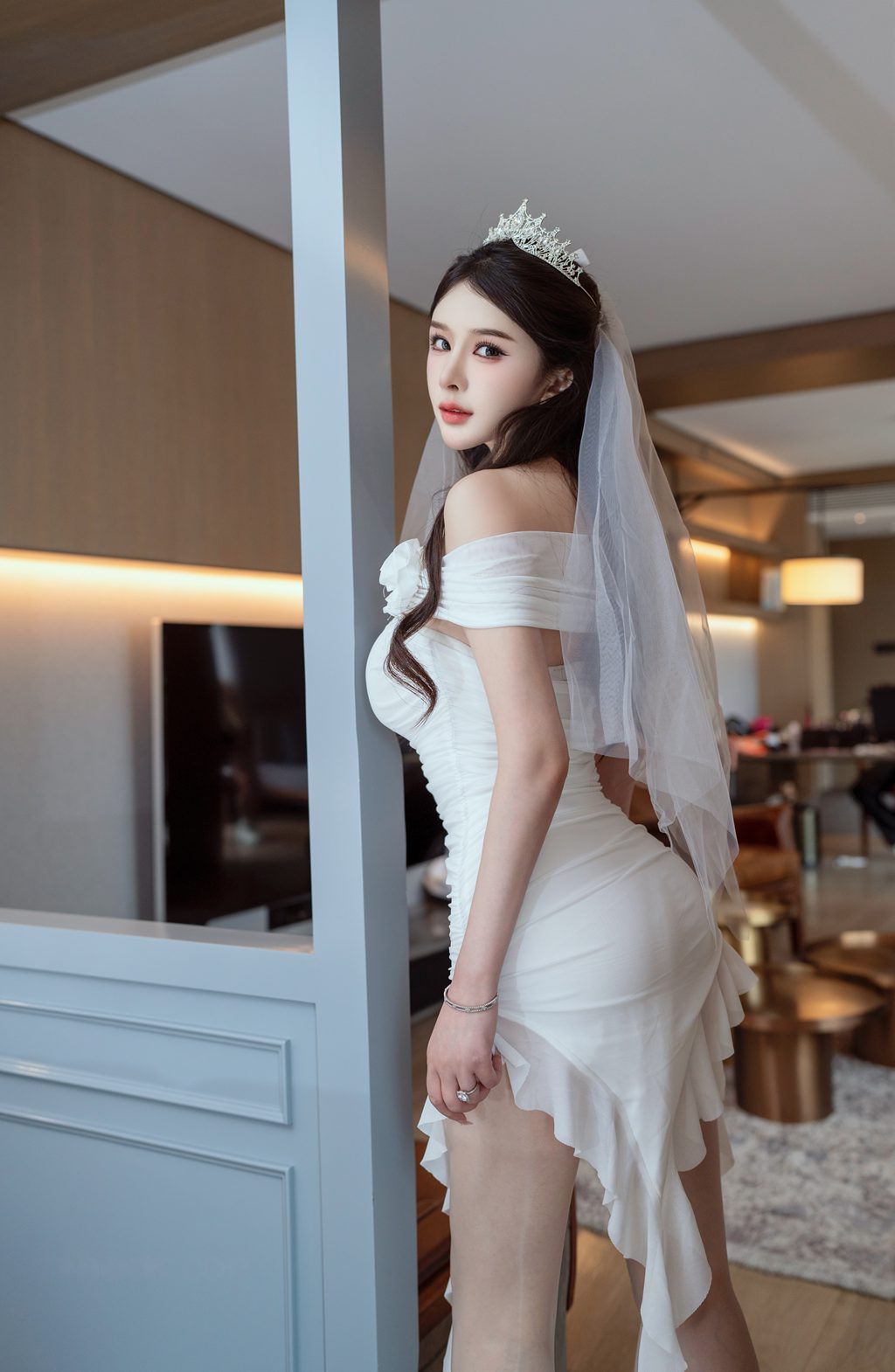 秀人模特@李丽莎–内购无水印-在逃公主[91P-3.77GB] 年费专享-第1张