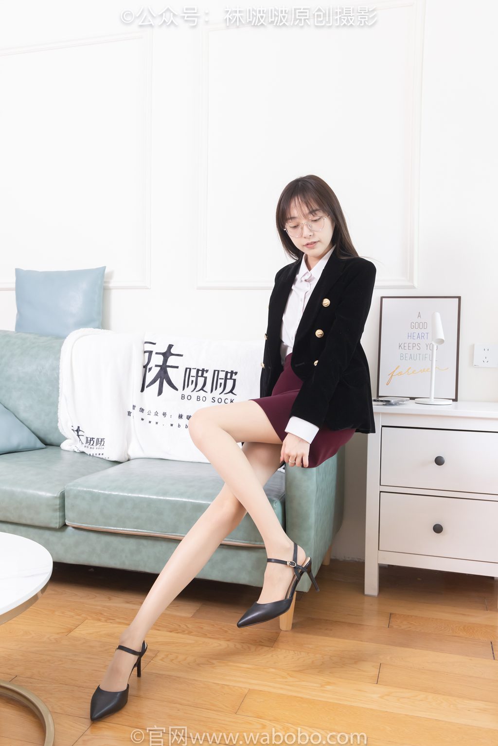 [BoBoSocks袜啵啵] NO.686 稚予 ol制服、高跟鞋、薄肉丝（脚尖加固款）[158P/1V/8.82GB] 年费专享-第1张