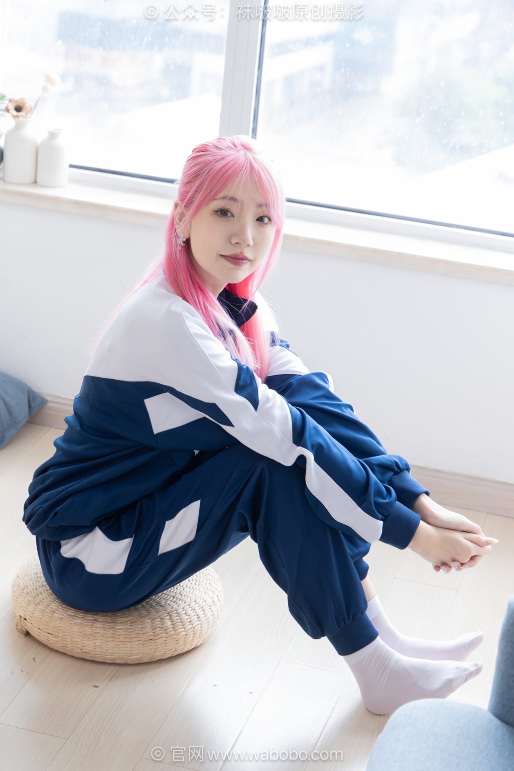 [BoBoSocks袜啵啵] NO.697 小甜豆 帆布鞋、短款厚白丝、校服 [153P/1V/5.78GB] 年费专享-第1张