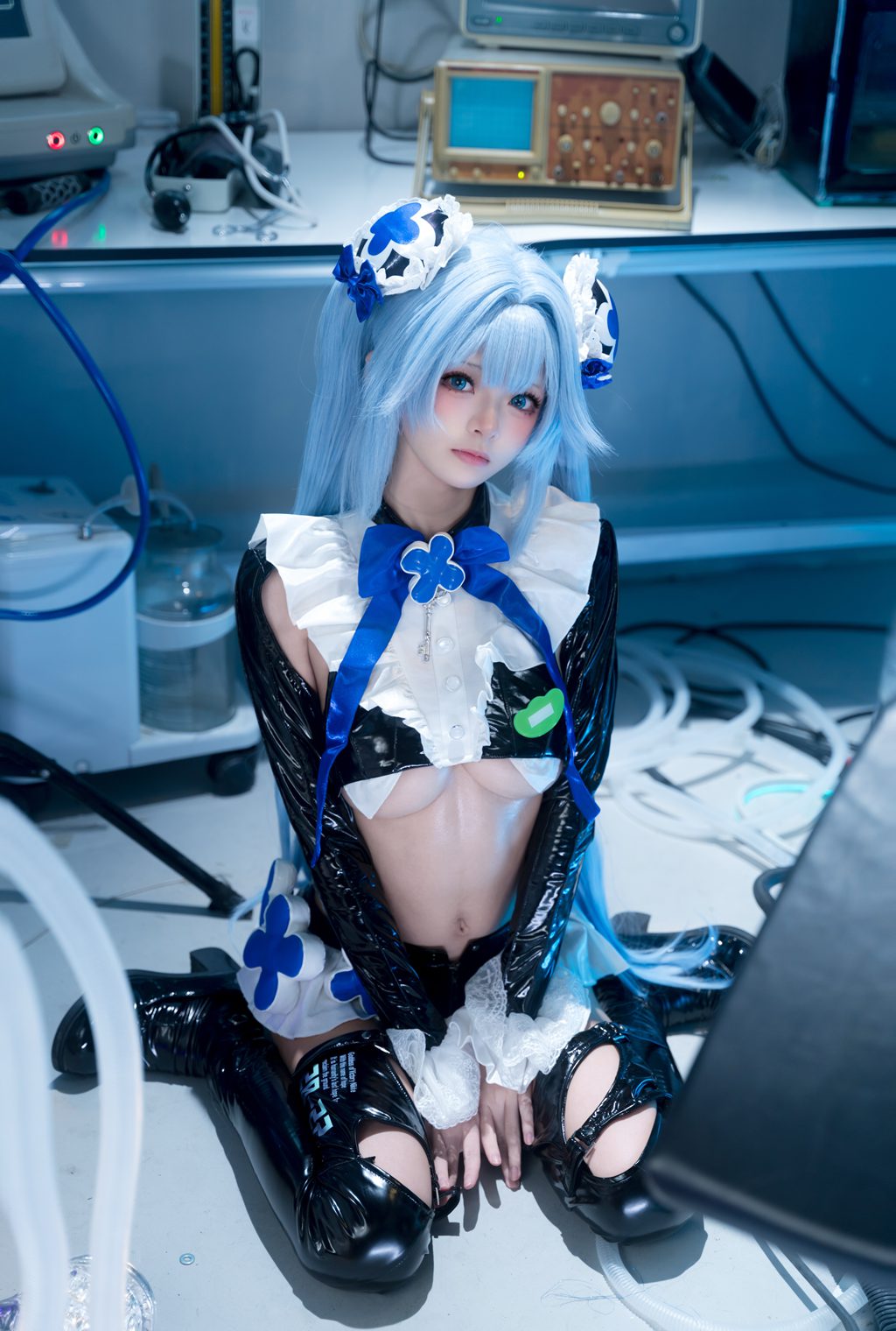 人气Coser@九柒喵 Nikke 汉赛尔 [38P/254MB] 网红写真-第3张