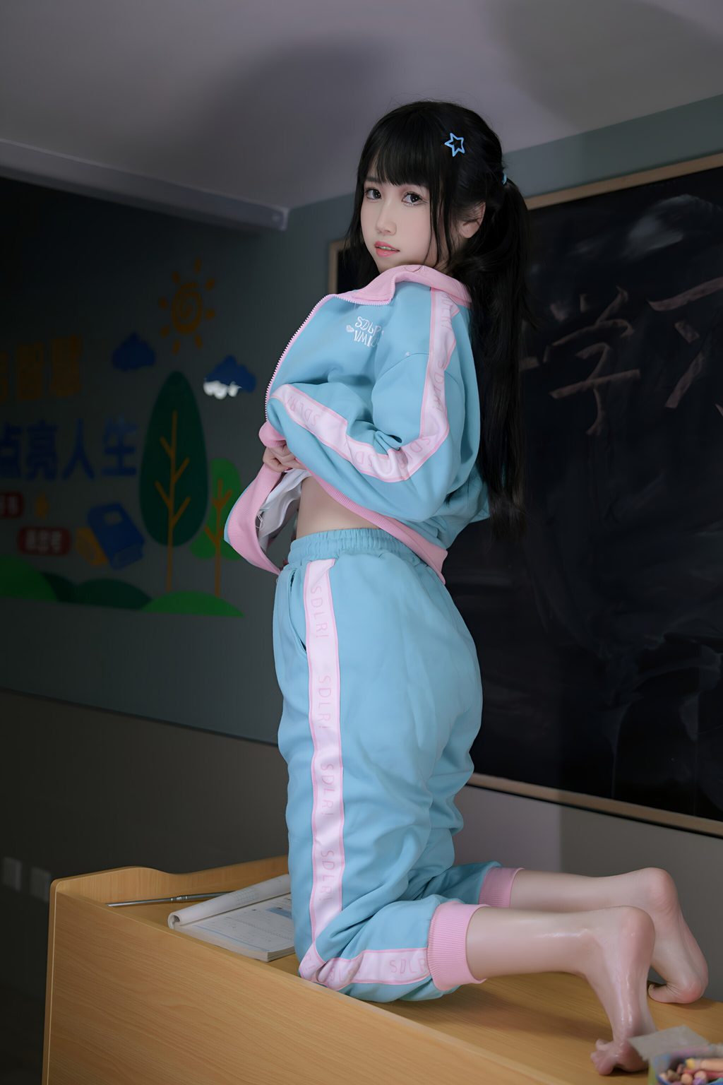 动漫博主@不呆猫  涂油教室实习生[77P-1V-1.19G] 网红写真-第3张