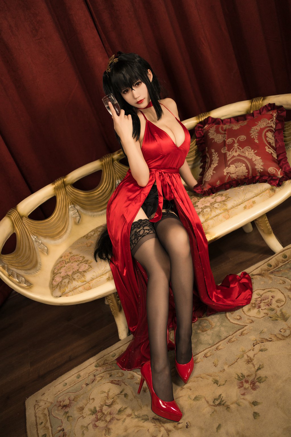 人气Coser@小仓千代 碧蓝航线 大凤礼服 [22P/256MB] 网红写真-第1张