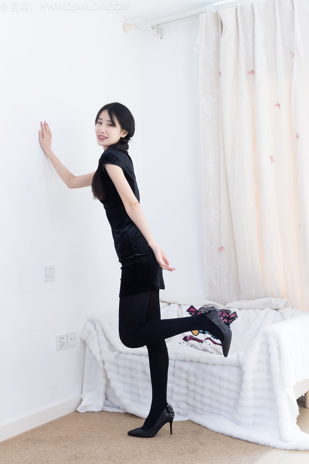 物恋传媒 NO.2743 菜菜-风雨潇潇 [162P/1V/3.17G] 其它写真-第2张