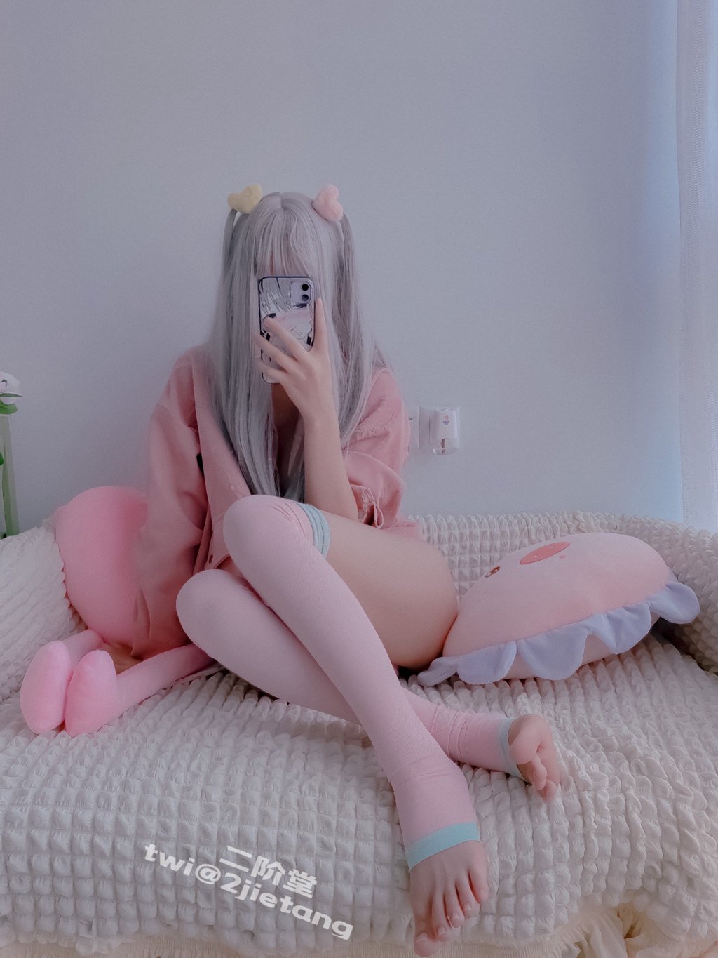 网紅Coser@二阶堂 (宅绘子) 今天是粉色[106P-69.9M] 网红写真-第1张