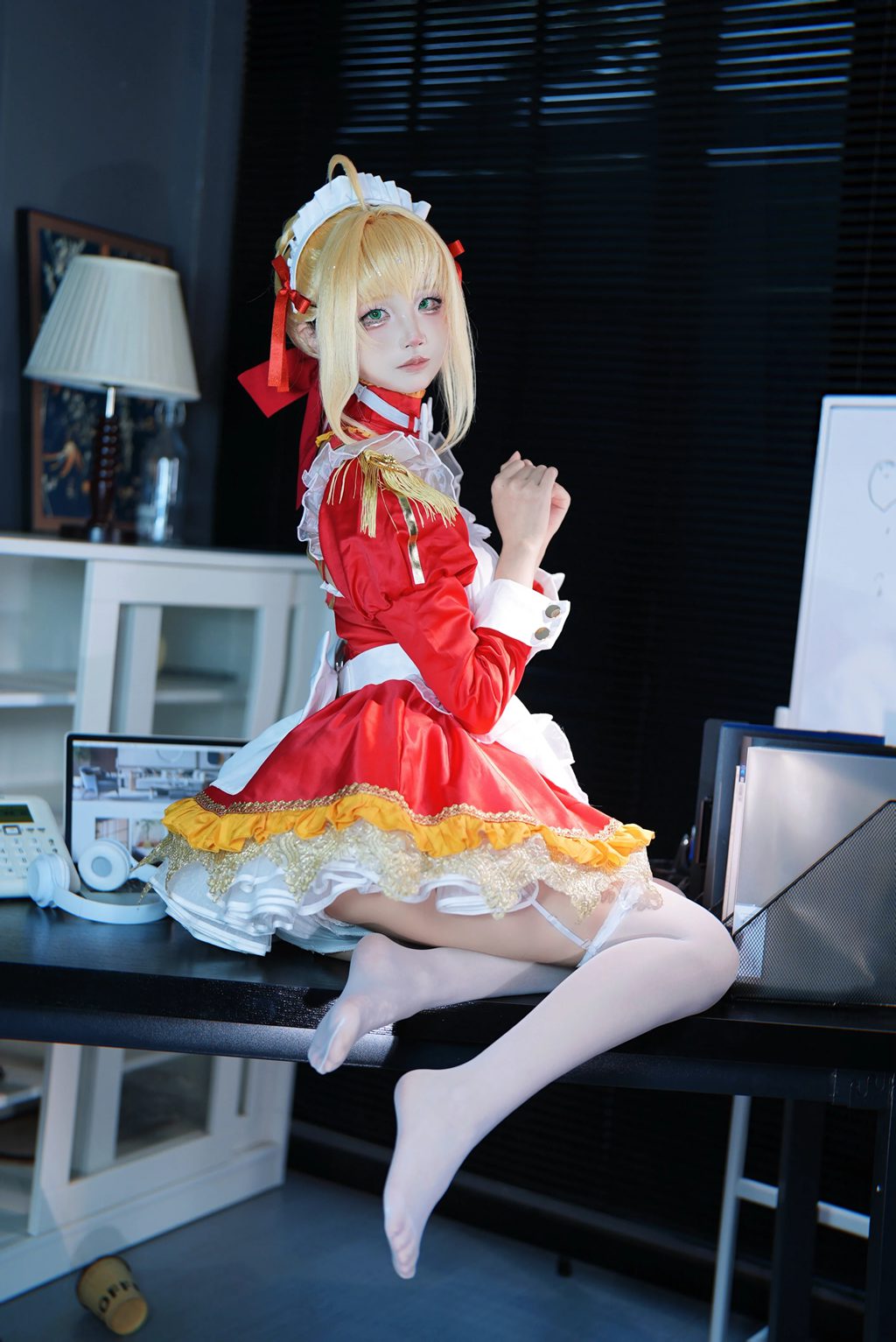 微博红人Coser@五更百鬼 FGO 尼禄女仆 [25P/50MB] 网红写真-第1张