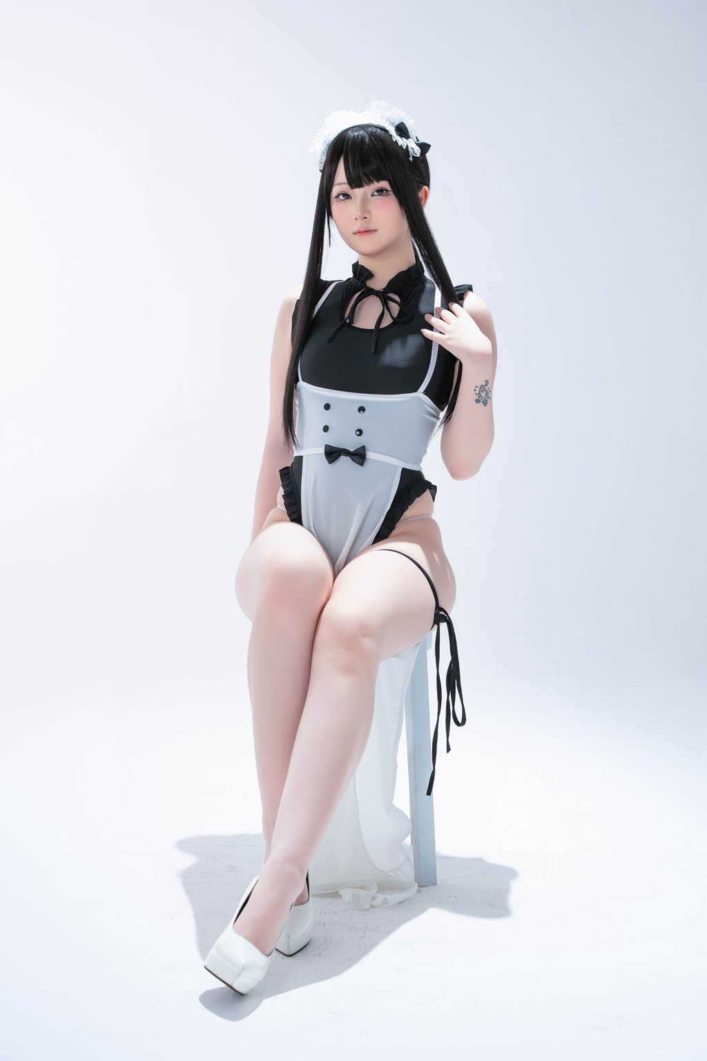 人气Coser@屿鱼 拉伸教学 [48P/174MB] 网红写真-第1张