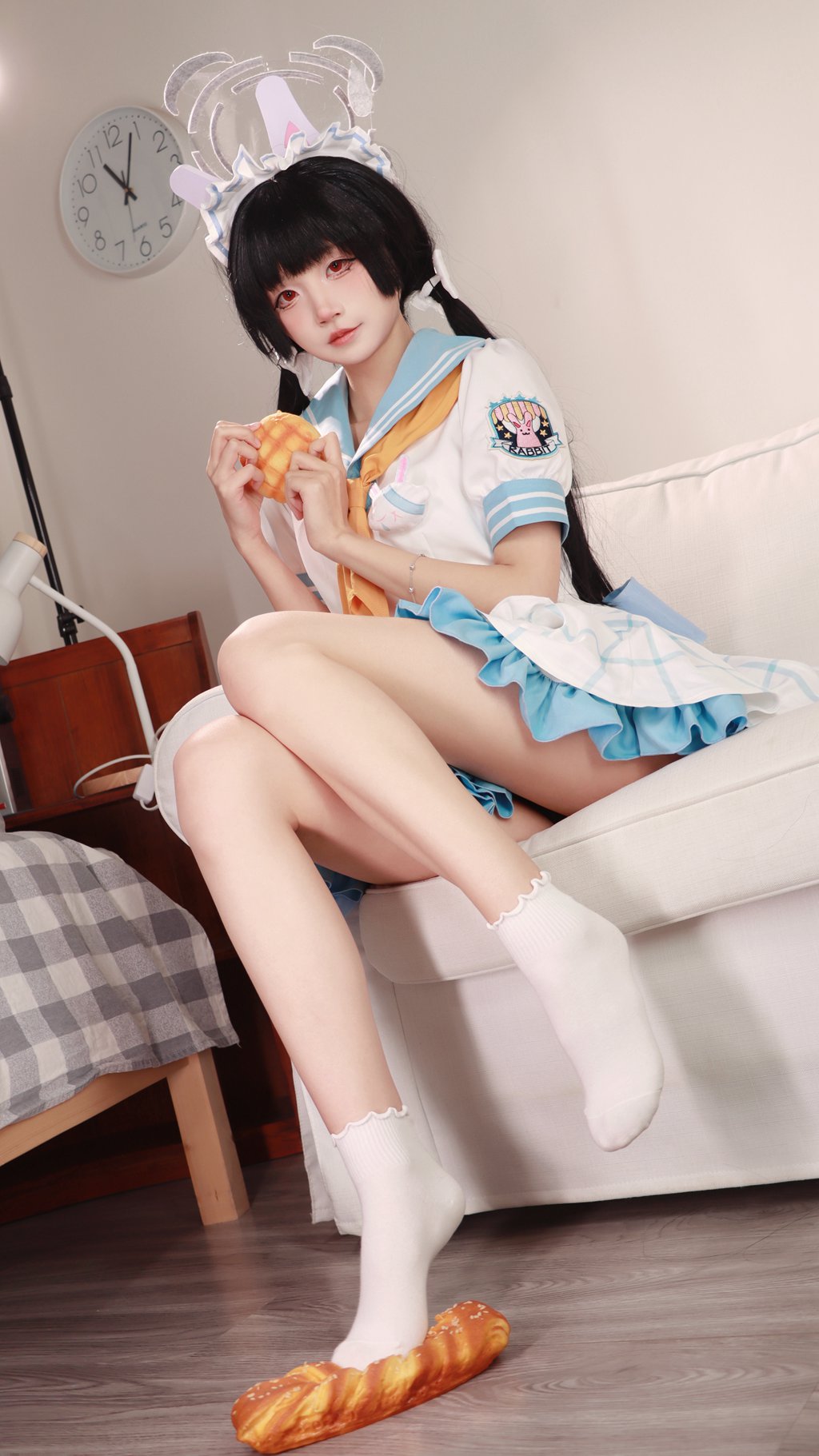 微博红人Coser@五更百鬼 JK女仆 [15P/291MB] 网红写真-第3张