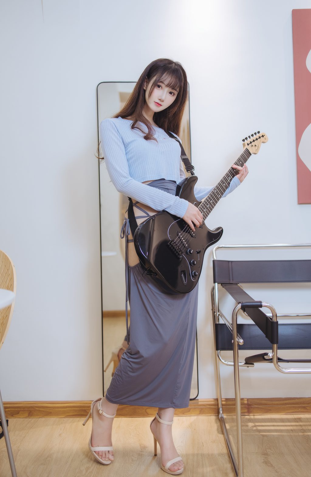 颜值博主@羽生三未 吉他妹妹 [43P/510MB] 网红写真-第1张
