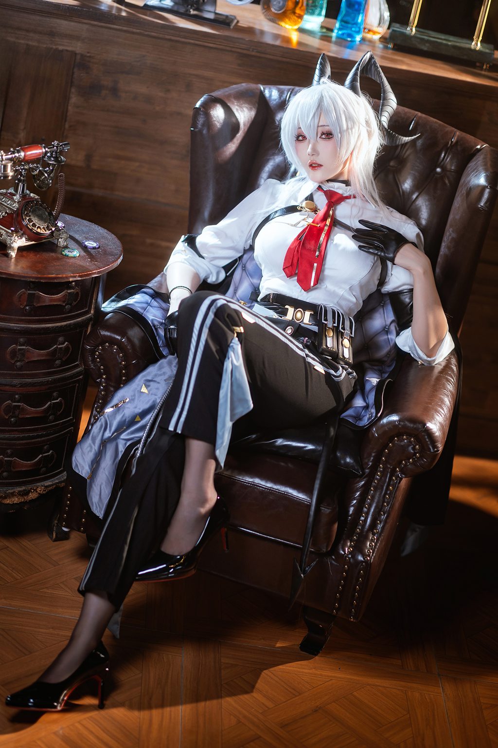 动漫Coser@瓜希酱 鸣潮 赞妮 [20P/53MB] 网红写真-第2张