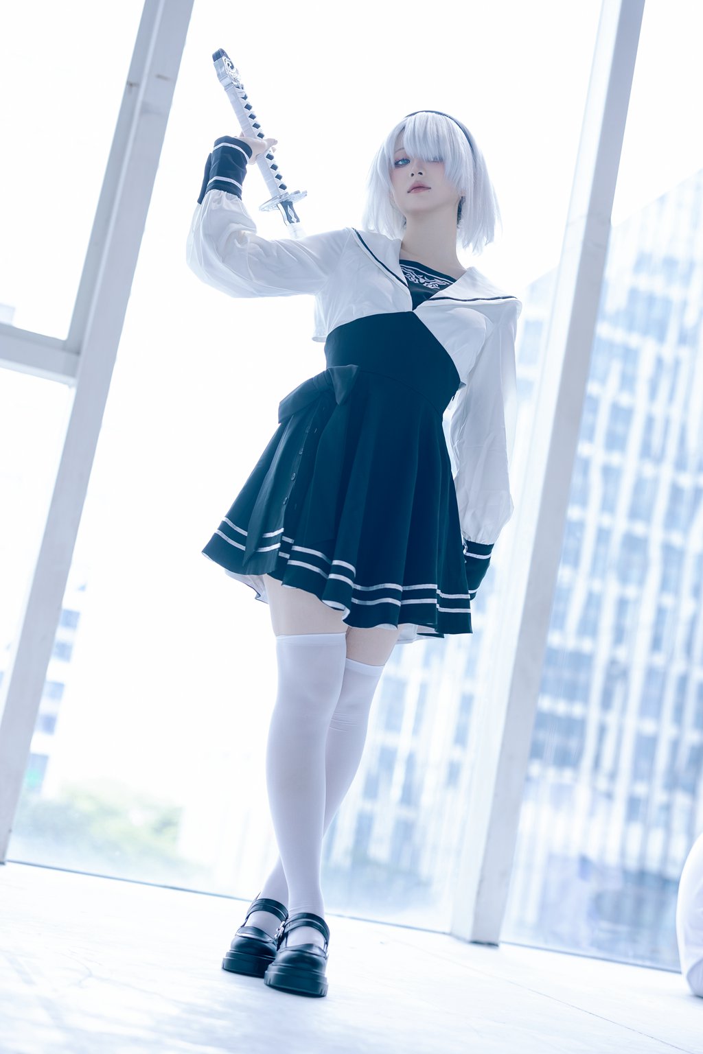 人气Coser@屿鱼 2B萤火虫场照 [16P/96MB] 网红写真-第1张