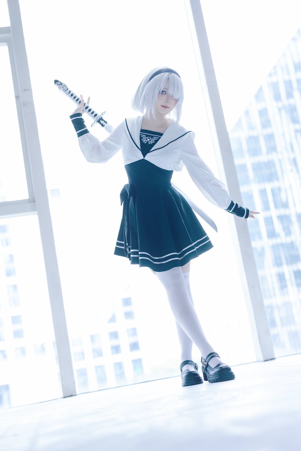 人气Coser@屿鱼 2B萤火虫场照 [16P/96MB] 网红写真-第2张