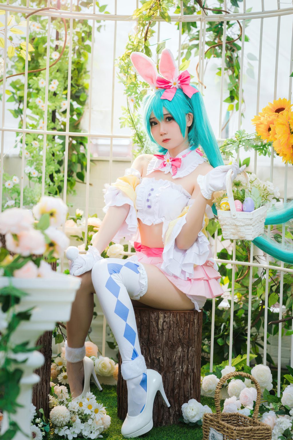 动漫博主@焖焖碳 初音未来 复活节兔子 [22P/104MB] 网红写真-第1张