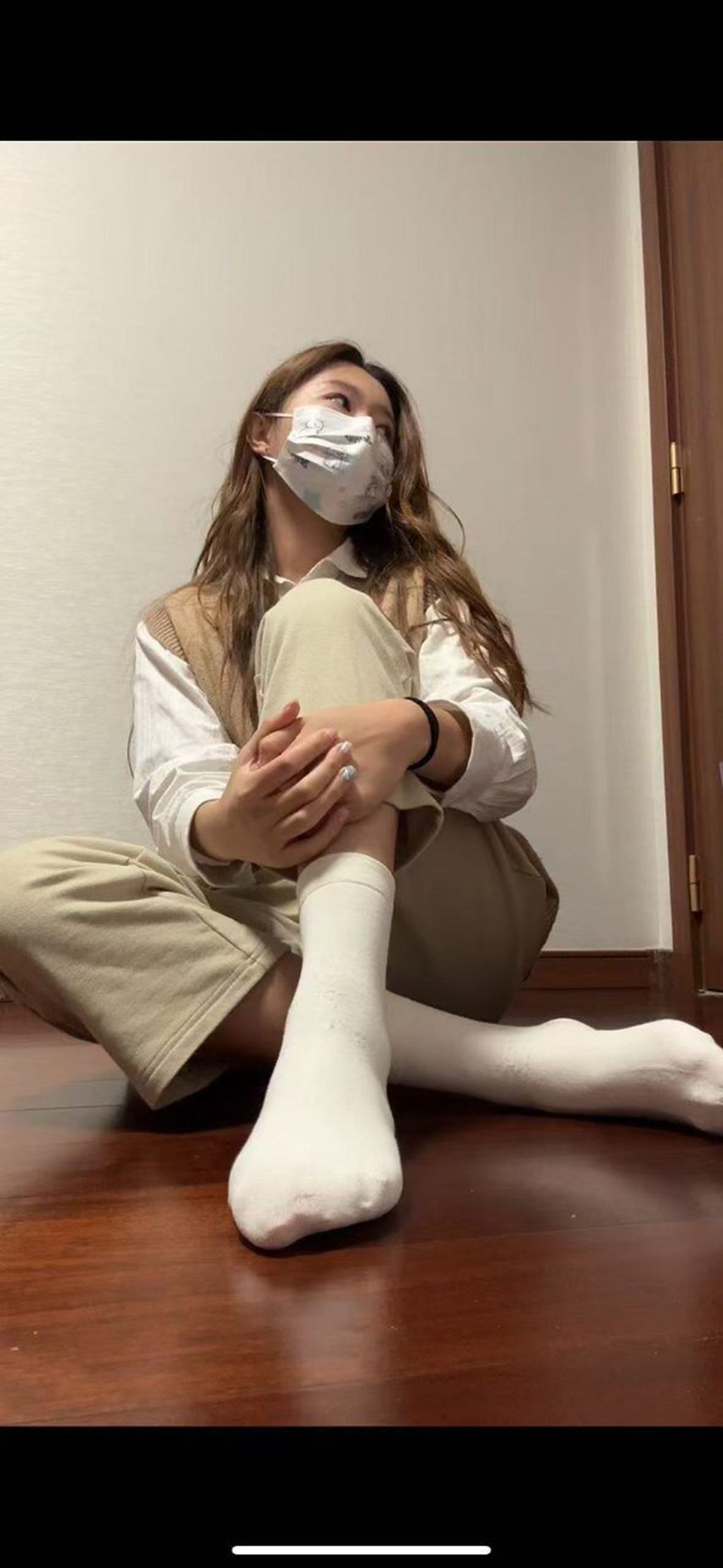 脚模面试脸足同框套路系列-第三季 049号素人[35P/4V/27MB] 年费专享-第2张